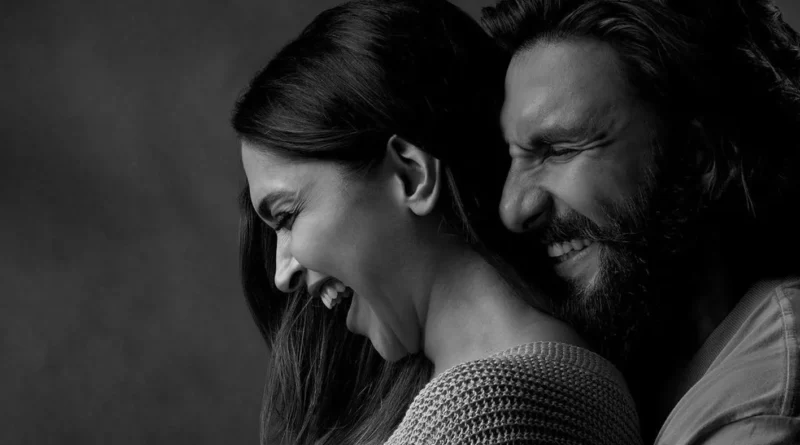 ديبيكا بادوكون ورانفير سينغ يعلنان الحمل الثاني بصورة لطيفة