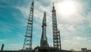 جيف بيزوس يحقق إنجازاً جديداً: “بلو أوريجين” تنجح في إعادة استخدام صاروخ “نيو غلين”