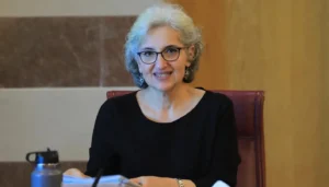 ما مصير الامتحانات الرسمية في لبنان؟
                         , الامتحانات الرسمية في مهب المجهول… هل تتأجل إلى 15 تموز؟