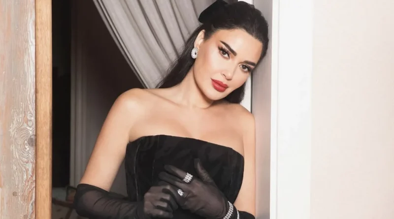 سيرين عبد النور تتألق بفستان أسود كلاسيكي لإطلالة هوليوودية آسرة (صور)