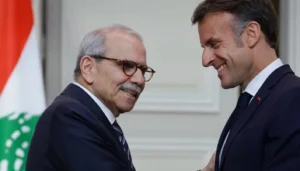 نواف سلام بعد لقاء ماكرون: الاستقرار مرهون بانسحاب إسرائيل… ومفاوضات شاقّة
                         , 
                   قبيل لقاء ماكرون سلام… باريس: التحدي الآن تمديد وقف إطلاق النار