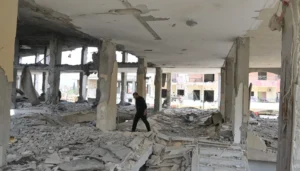 إسرائيل تواصل نسف منازل في جنوب لبنان… وسقوط ضحية بغارة على الجبور في البقاع الغربي
                         , 
                   هل تقبل إسرائيل بغير التفاوض المباشر مع لبنان؟