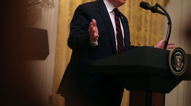 ترامب يدرس تمديد قانون يسمح لسفن أجنبية بنقل الوقود بين الموانئ الأمريكية