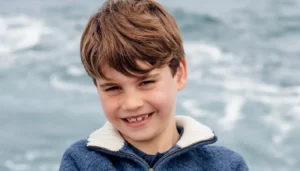 الأمير لويس يحتفل بعيده الثامن: أشهر مواقفه العفوية التي صنعت شعبيته (صور)