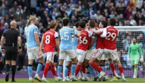 من سيحسم لقب الدوري الإنكليزي إذا تعادل مانشستر سيتي وآرسنال بالنقاط والأهداف؟