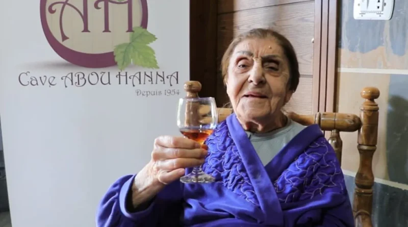 فهدة أبو حنا أول صانعة نبيذ في البقاع… حكاية شغف في أرض الكرمة