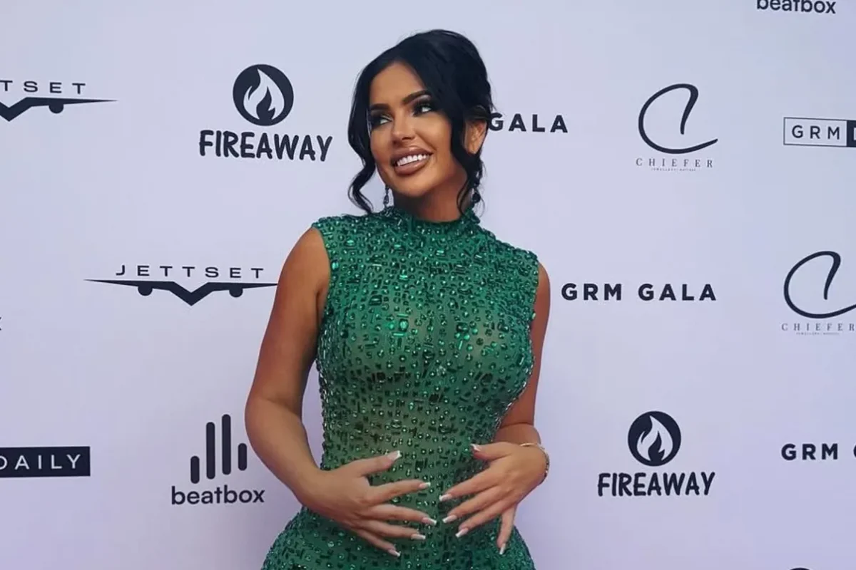 مقتل مؤثرة دهساً… مغنية سابقة من “The X Factor” في دائرة الاتهام