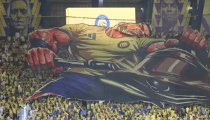 كم نقطة تفصل النصر عن لقب الدوري السعودي؟