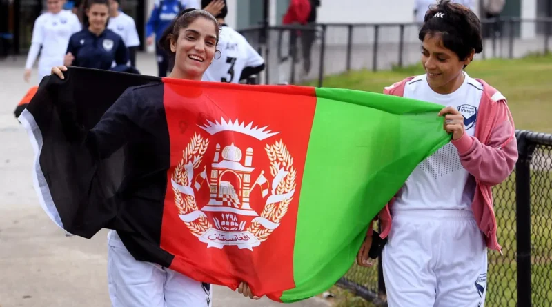 لاعبات أفغانستان يحتفلن بلحظة تاريخية في كرة القدم: هل حان وقت التأهل إلى كأس العالم؟