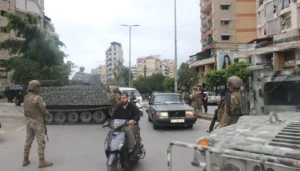 ما جديد توقيف مطلقي النار في الضاحية الجنوبية لبيروت؟
                         , عمليات دهم للجيش اللبناني في الضاحية الجنوبية لبيروت… توقيف شخص وضبط أسلحة (صور)