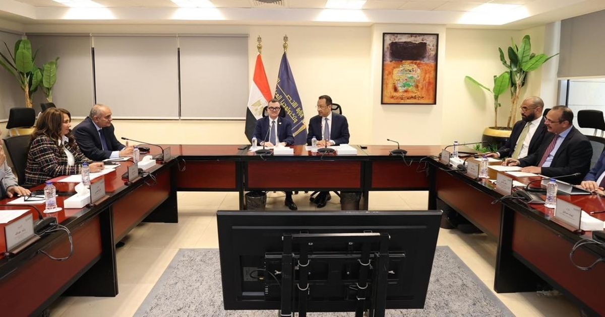 مصر ترفع أسعار خدمات الاتصالات وباقات الإنترنت بنسب تصل 15%