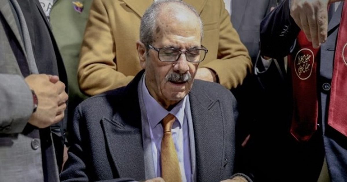 “رفقا بالمواطنين”.. والد الرئيس السوري ينتقد رفع أسعار الوقود ويحذر من نتائج كارثية