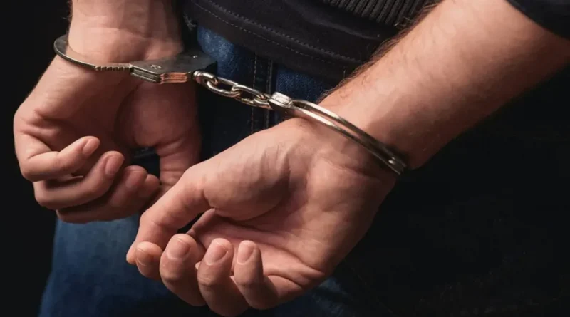 “الضابط العراقي الوهمي” تدخّل لتحرير وديعة في أحد المصارف اللبنانية!
                         , “أبو عمر” جديد يظهر في لبنان… من هو “العقيد العراقي الوهمي”؟