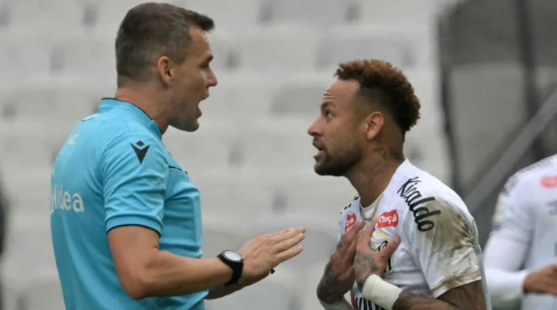 فضيحة في الدوري البرازيلي… حكم يستبدل نيمار بالخطأ (فيديو)