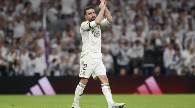 كارفاخال يغادر ريال مدريد بعد رحلة تاريخية حافلة بالألقاب
