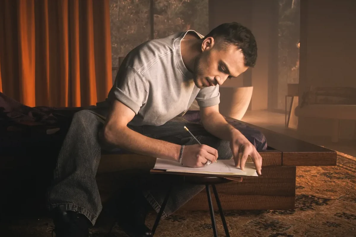 حسام السيلاوي يعلن اعتزاله الفن: “هاي آخر سنة”