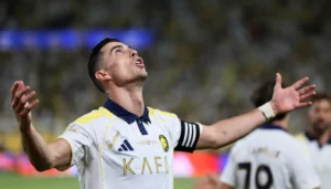رونالدو يفرض هيمنته على قائمة الرياضيين الأعلى دخلاً لعام 2026