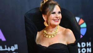 يسرا تنفي إصابتها بسرطان الدم… وتكشف تطورات حالتها الصحية