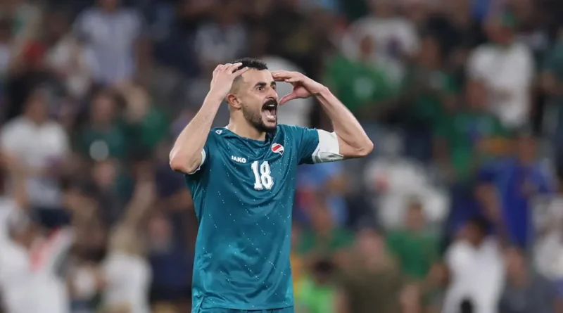 احتجاز نجم العراق أيمن حسين 7 ساعات في مطار شيكاغو قبل كأس العالم 2026 (صورة)