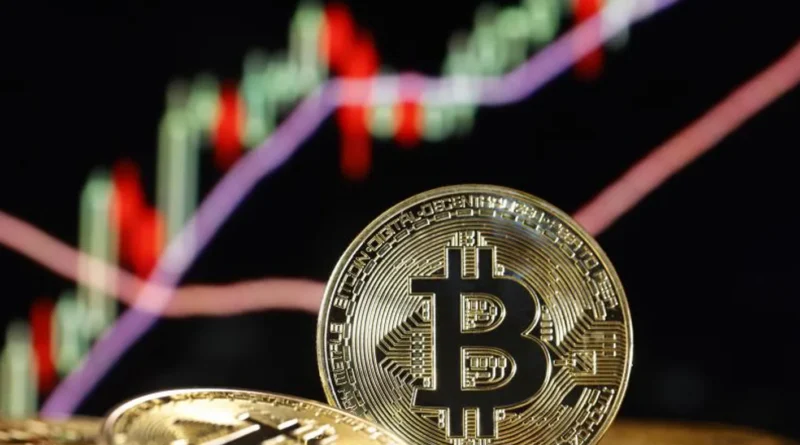 تراجع بيتكوين يختبر صلابة التبني المؤسسي للعملات المشفرة