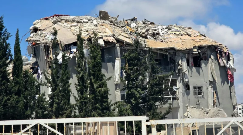 ماذا بعد رفض إسرائيل معادلة حاولت فرضها إيران في لبنان؟
                         , لا ربط بين الملفَين الإيراني واللبناني في حسابات واشنطن , 
                   “الثنائي الشيعي” ينتظر شمول “الاتفاق” لجنوب لبنان… والدوحة ناشطة على خط واشنطن