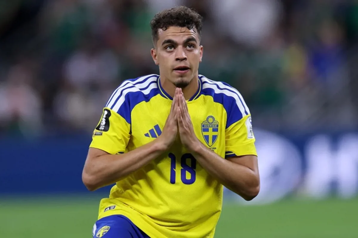 أب تونسي وأم مغربية واختار السويد… من هو ياسين العياري الذي تألق في كأس العالم 2026؟