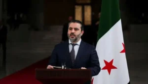 الشيباني يصلّي في مسجد السلام في طرابلس ثأراً لشهداء التفجير