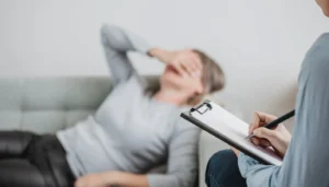 هل نُشخّص أنفسنا أكثر من اللازم؟