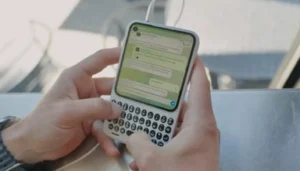 هاتف يعيد إحياء BlackBerry… ماذا نعرف عن Clicks Communicator؟