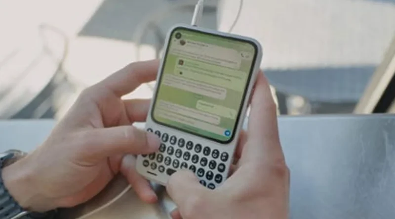 هاتف يعيد إحياء BlackBerry… ماذا نعرف عن Clicks Communicator؟