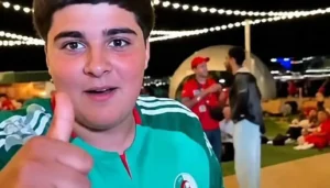 الولد الجزائري وسيم يتعرض للضرب بسبب مباراة المغرب… تفاصيل ما حصل (فيديو)