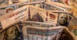 الأرقام في مواجهة السيسي.. ثورة يناير بريئة من انهيار الجنيه والتعويم وراء الـ50 جنيها