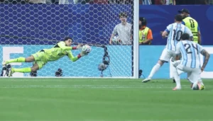 مصطفى شوبير يتصدى لضربة جزاء ميسي في كأس العالم 2026 (فيديو)