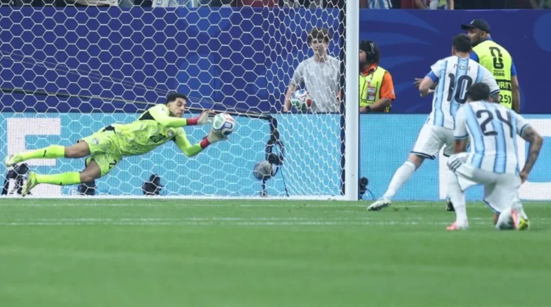 مصطفى شوبير يتصدى لضربة جزاء ميسي في كأس العالم 2026 (فيديو)