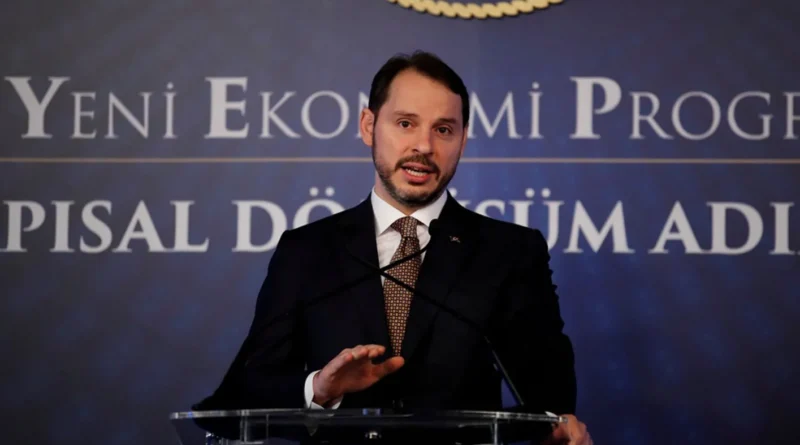صهر أردوغان الذي قاد مفاوضات ضم محمد صلاح… من هو بيرات البيرق؟