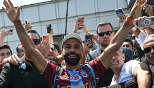 بعد محمد صلاح… طرابزون سبور يخطط لخطف نجم الهلال السعودي