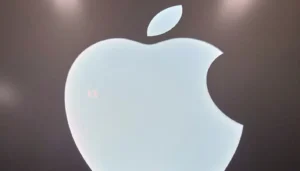 تنبيه أمني عاجل من “أبل” لمستخدمي آيفون ضدّ برامج التّجسس!