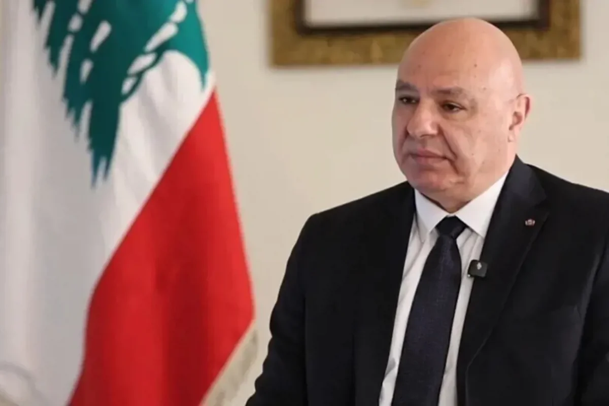 الرئيس جوزف عون إلى روما خلال الأيام المقبلة… ماذا في جدول الزيارة؟
                         , كليرفيلد يراوح عند “التحقّق” و”المناطق التجريبية”… لبنان يندفع نحو إعادة تثبيت “اليونيفيل” أو بديلها