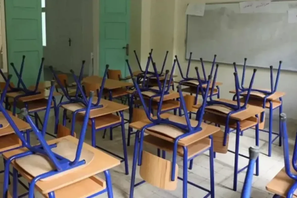 حتى لا ينطفئ صباح حصارات… أنقذوا مدرستها