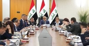 مع تراجع الإيرادات.. العراق يخسر 30 مليار دولار من احتياطيه النقدي لدفع الرواتب