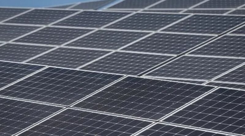 جدل في لبنان بعد صدور ضوابط جديدة تخص آلية تركيب ألواح الطاقة الشمسية
