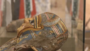 إحباط تهريب قطع فرعونيّة… لبنان يعيد إلى مصر آثاراً مهرّبة (صور)
