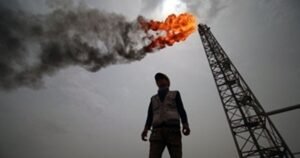 الاضطرابات بمضيقي هرمز وباب المندب تقفز بأسعار الوقود