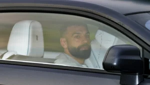 بعد مخالفة سرعة بسيارته… إيقاف رخصة محمد صلاح في إنكلترا