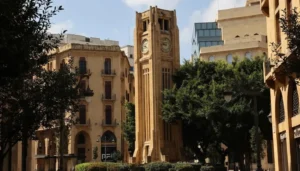 التوقيت الصيفي في الدول العربية: هل يوفّر الكهرباء وينشّط الاقتصاد؟
                         , 
                      من الحجج المحتملة لهذا الخيار إطالة الاستفادة من الضوء بعد الدوام ودعم الحركة التجارية المسائية