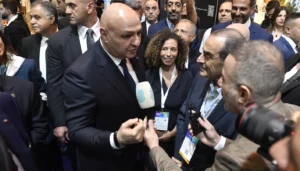 عون افتتح معرض “إكسبيريا” في بيروت وزار جناح “النهار”: “من لا يتابع التطور سيسبقه التاريخ” (فيديو)