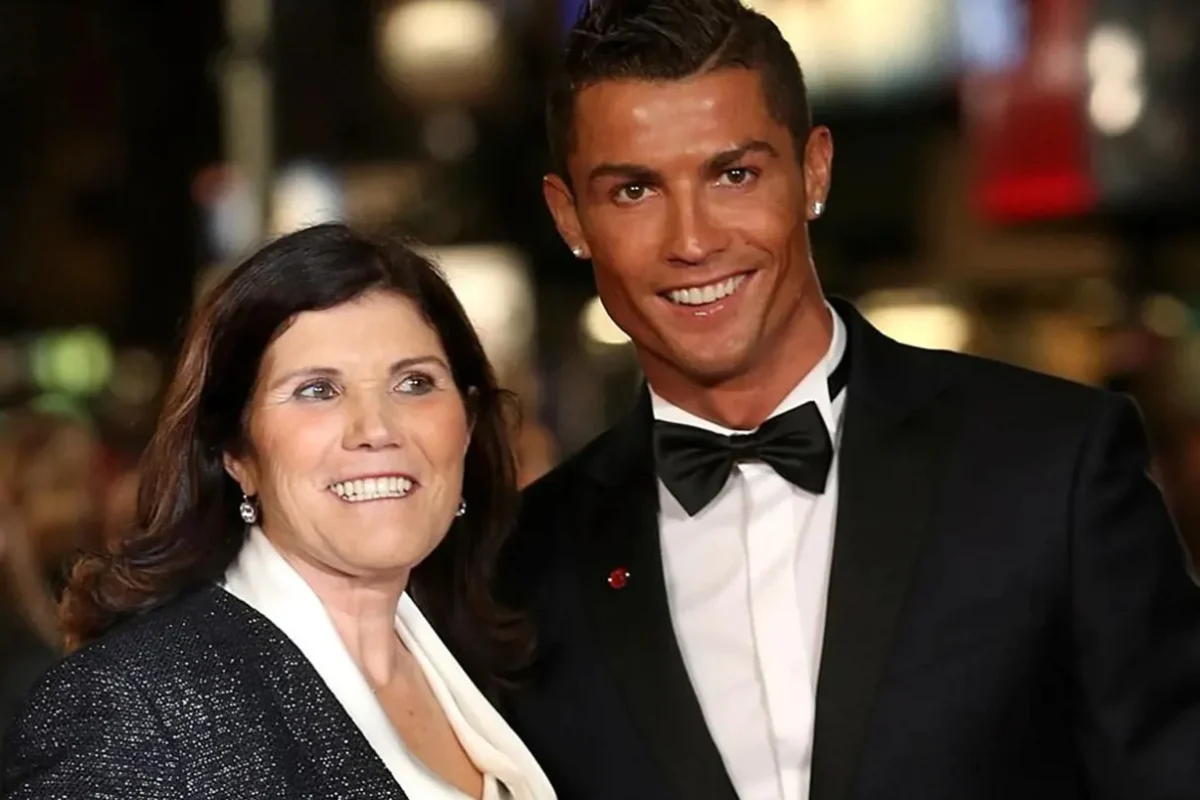 “بكيت قليلاً”… والدة رونالدو غاضبة بعد الأزمة في منتخب البرتغال