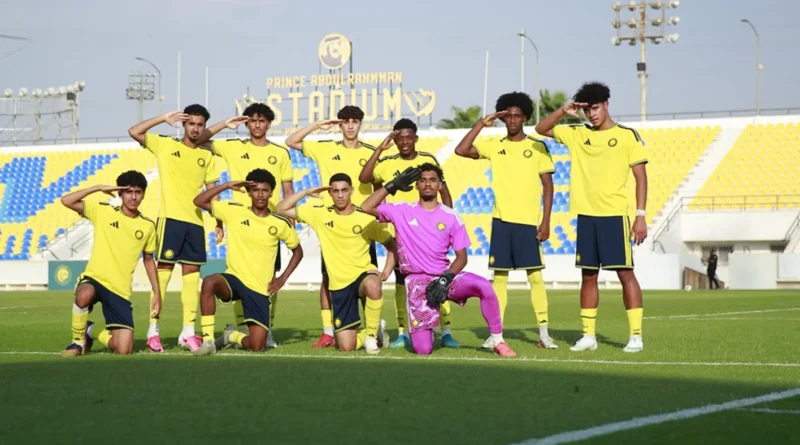 كريستيانو جونيور يحتفل بالتحية العسكرية بعد فوز النصر (فيديو)