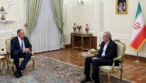 هيغسيث في إسرائيل ولافروف في طهران… سباق الحرب والوساطات