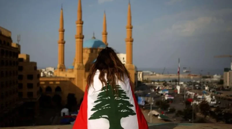 بين الأمل واليأس… كيف يرى الشباب سبيلاً للخروج من أزمة لبنان؟